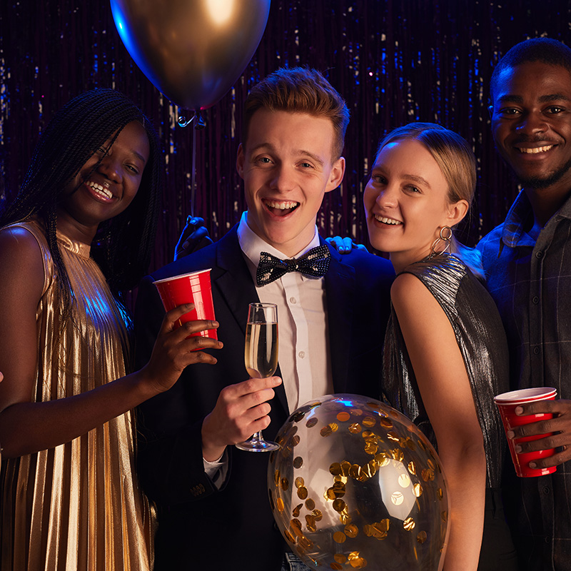 NJ senior prom and junior prom limousine transportation services for new jersey.